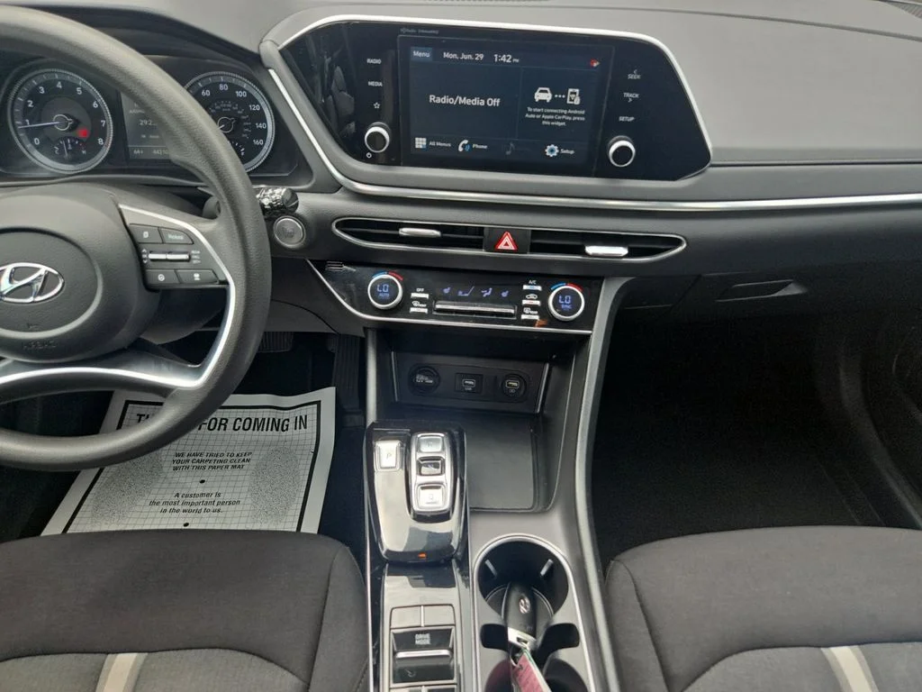 Used 2022 Gray Hyundai SEL image 13