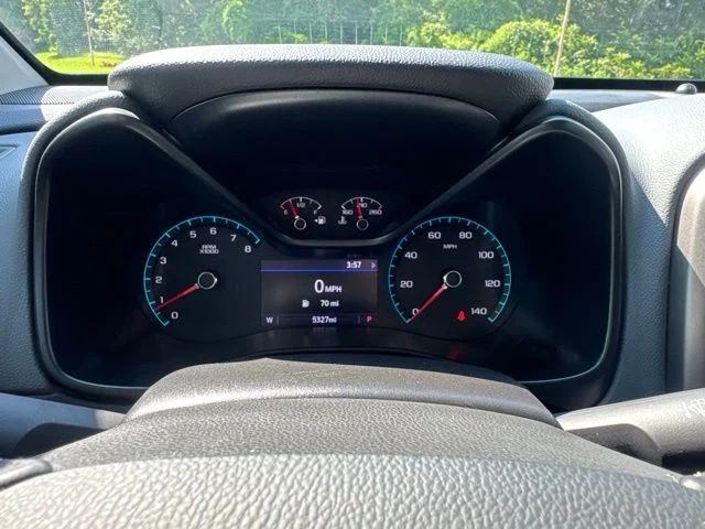 Used 2019 Gray Chevrolet Z71 image 27