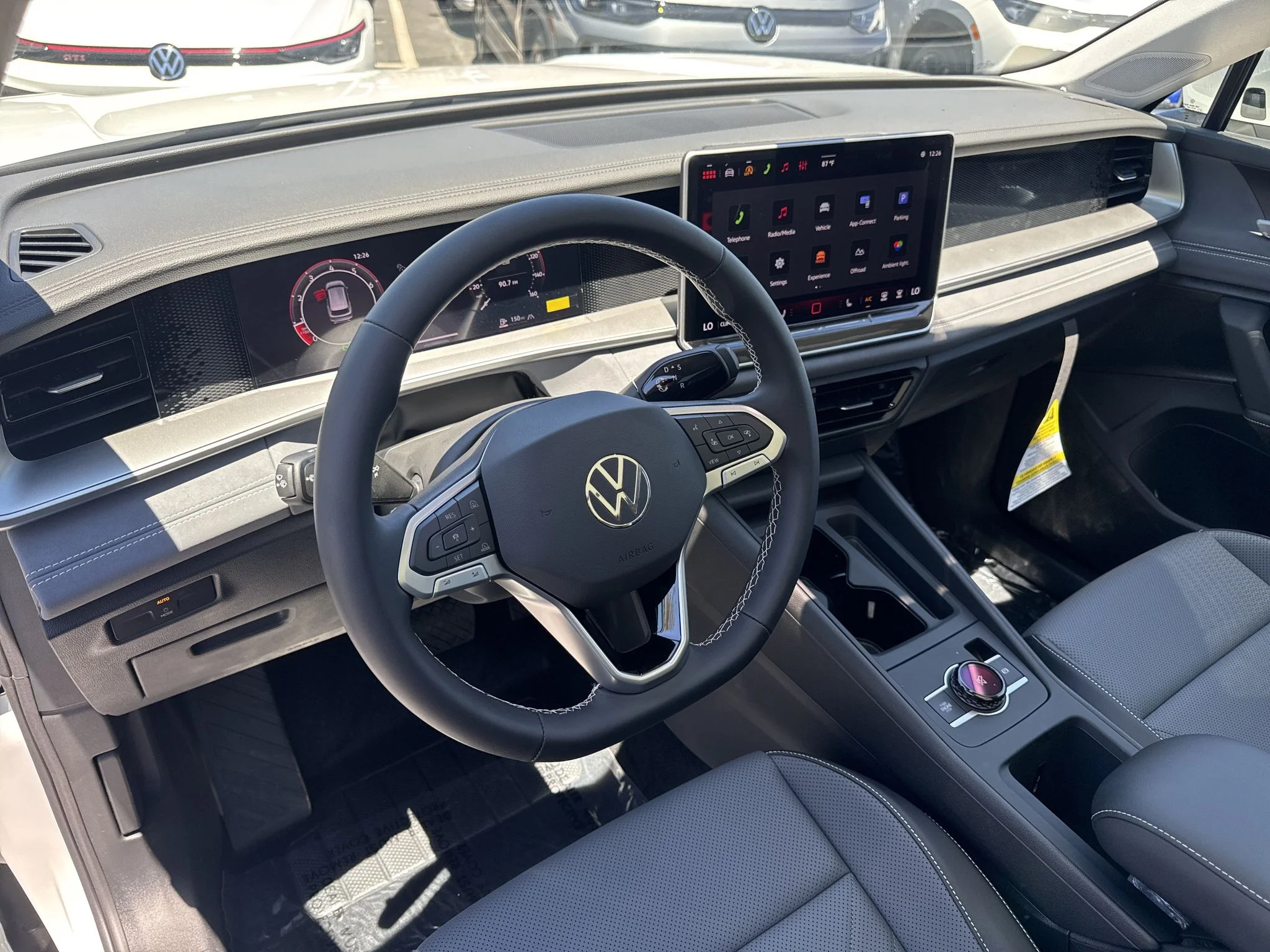 New 2026 Pure White Volkswagen SE image 15