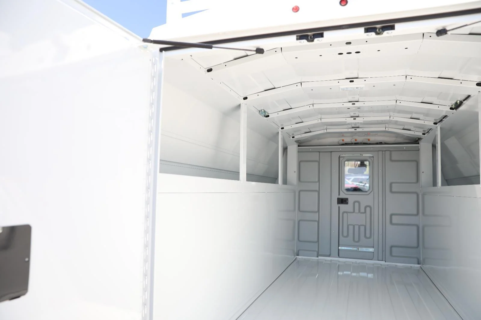 New 2026 Oxford White Ford E-350 SRW image 14