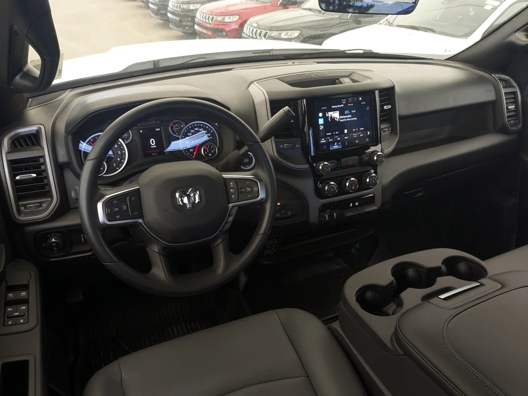 New 2026 White RAM Tradesman - - 4x4 - 6.4L HEMI V8 - Uconnect 5 w/ 8.4 Screen - Apple CarPlay & More! image 22