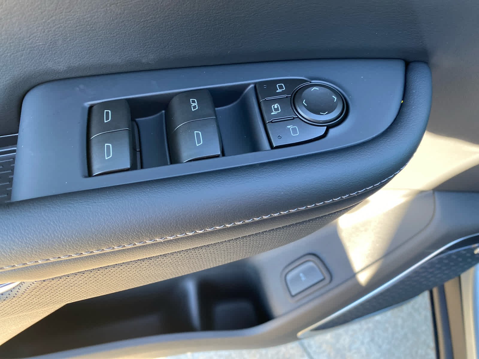 2027 Buick Enclave Preferred - Photo 8