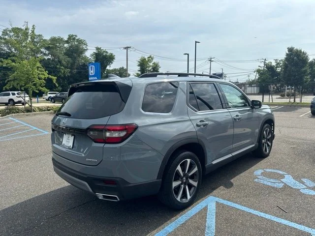 2023 Honda Pilot Touring - Photo 8