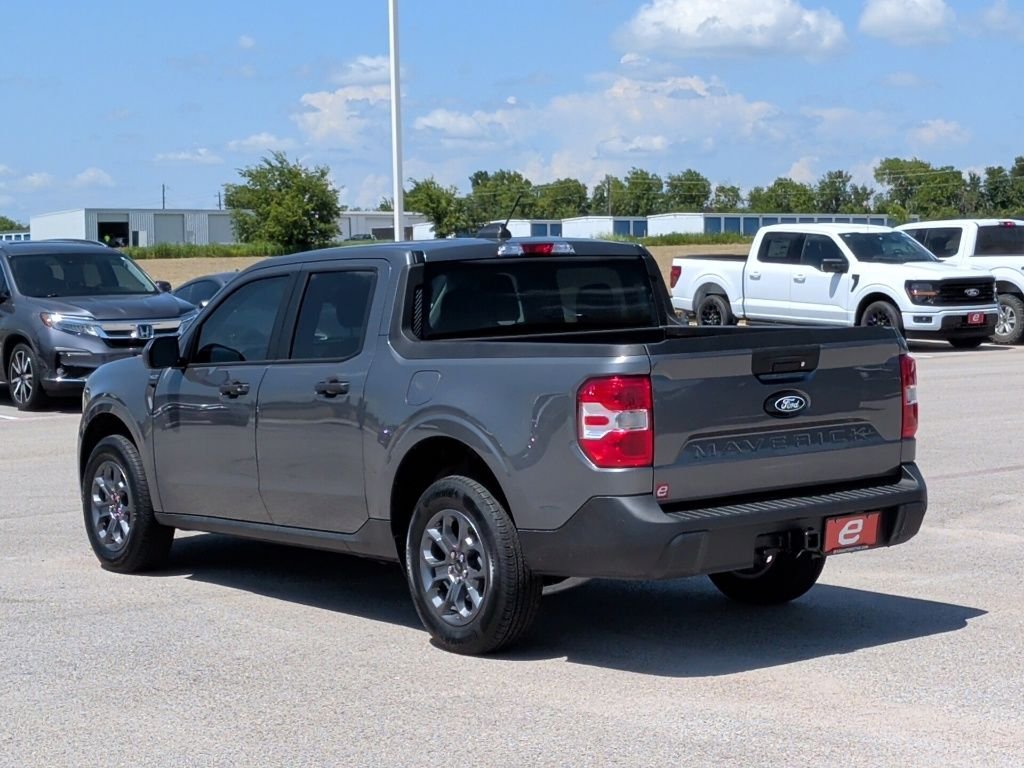 New 2025 Carbonized Gray Metallic Ford XLT image 6