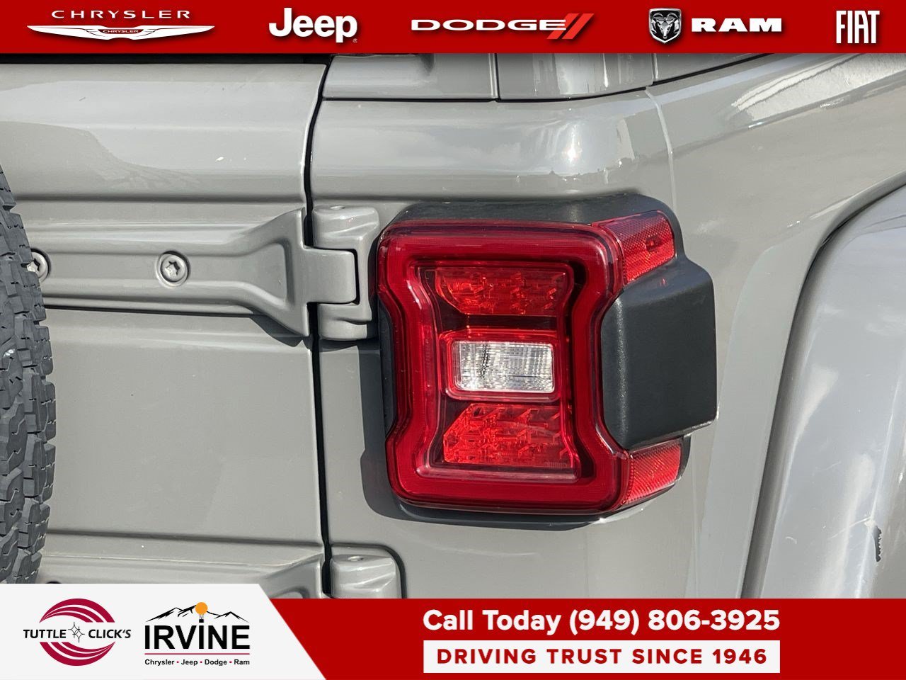 Used 2022 Sting-Gray Clearcoat Jeep Unlimited Sahara image 12