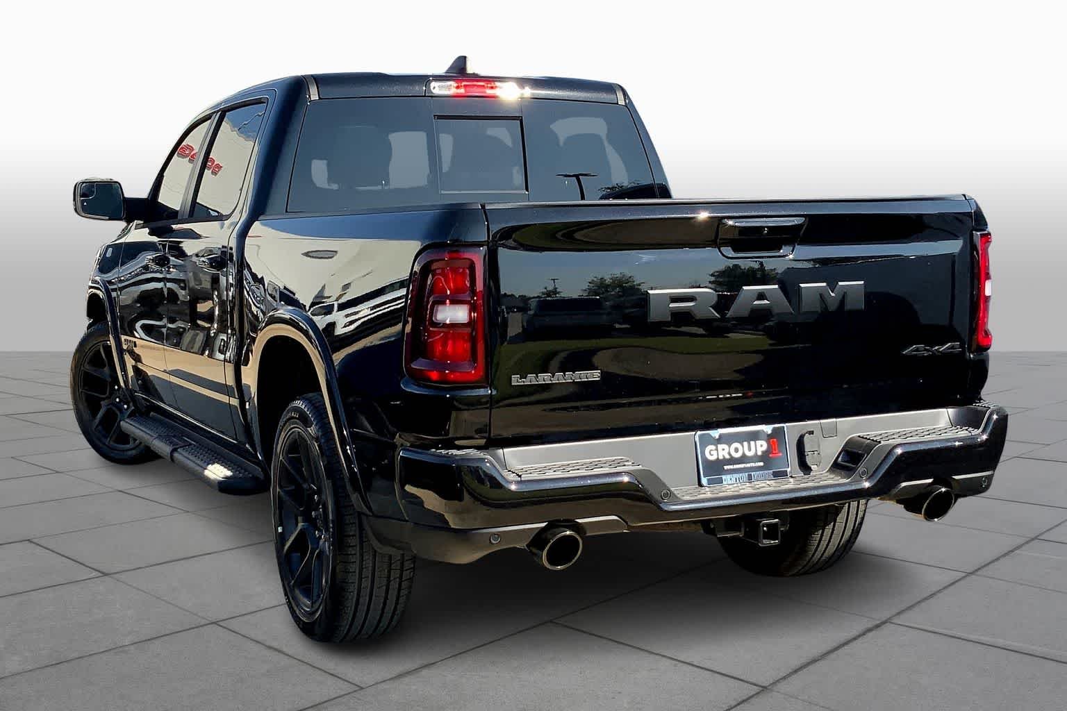 New 2026 Diamond Black Crystal Pearl-Coat Exterior Paint RAM Laramie image 12