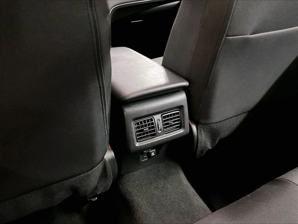 Used 2025  Toyota LE image 26