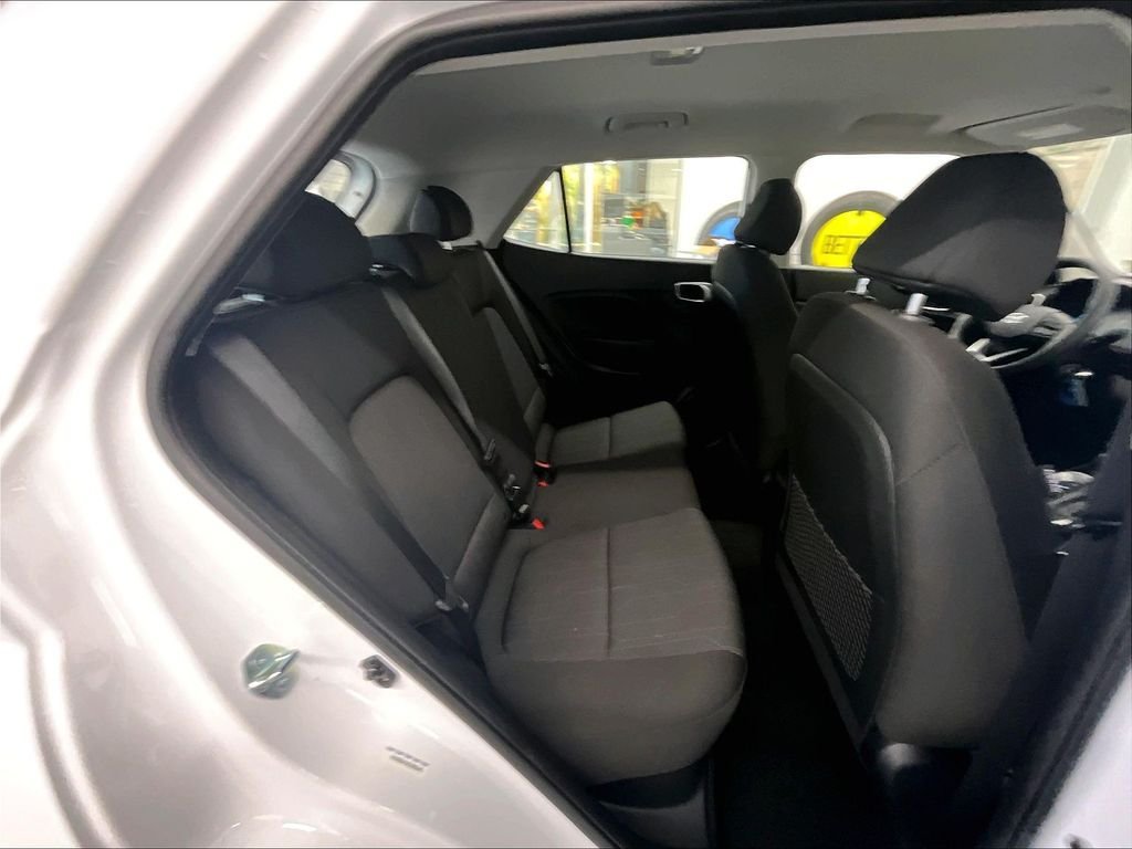 Used 2025 Lunar White Hyundai SE image 16