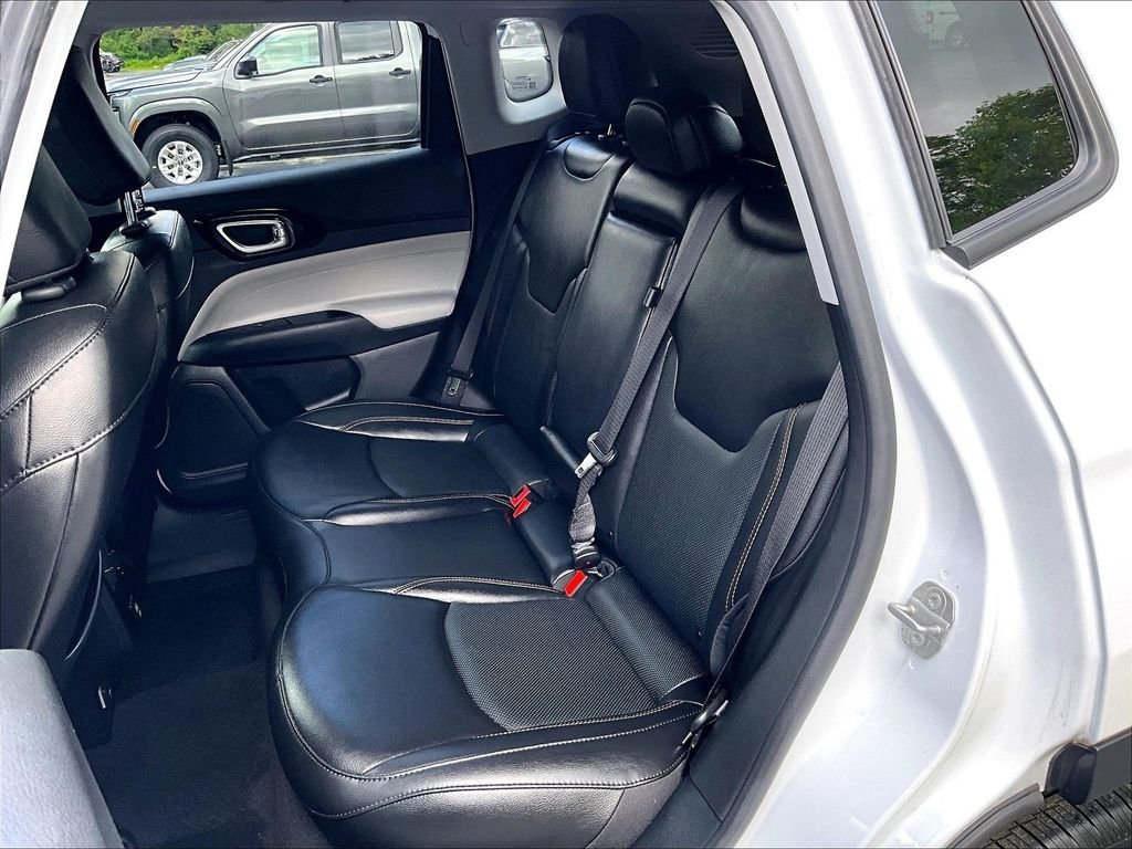 Used 2022 White Jeep Limited image 15