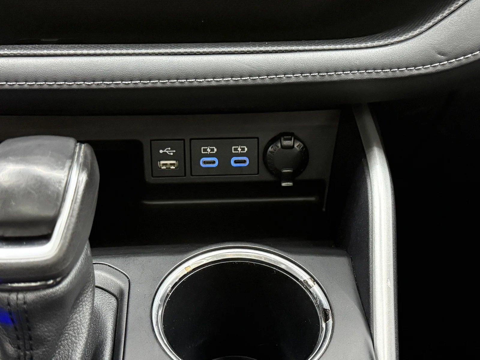 Used 2022 Magnetic Gray Metallic Toyota Hybrid XLE AWD image 28