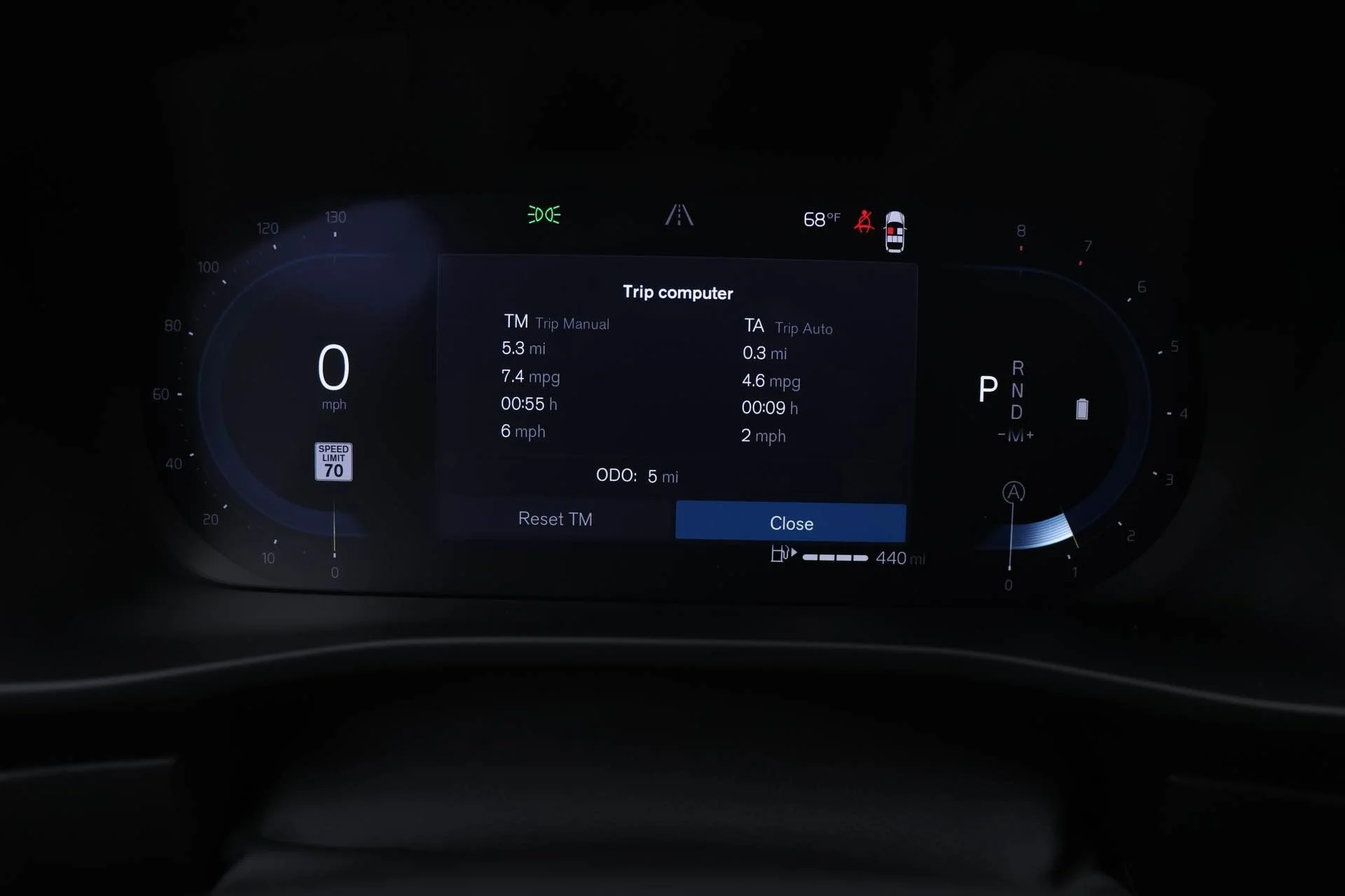 2025 Volvo XC40 Ultra - Photo 17