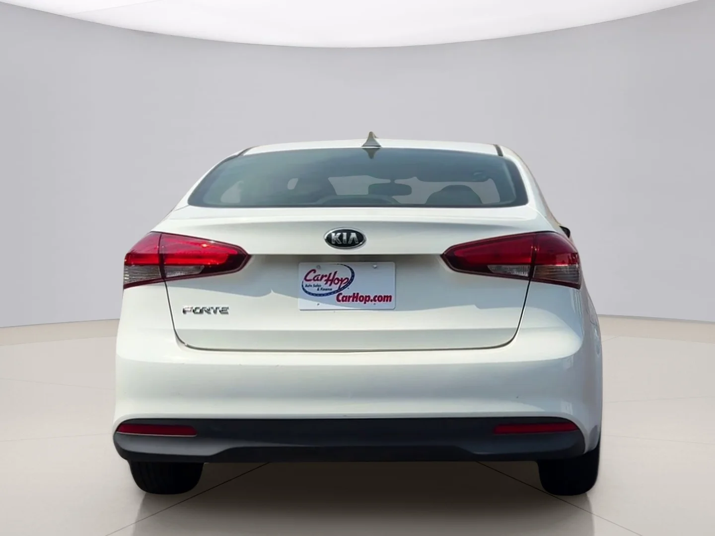 Used 2017 White Kia SEDAN image 4
