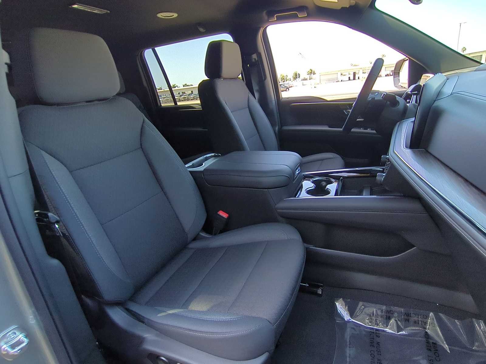 2026 Chevrolet Suburban LS - Photo 27