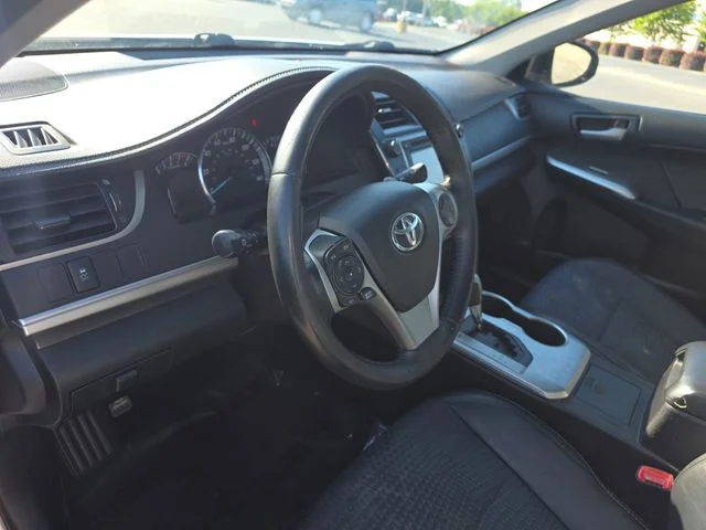 Used 2014 Silver Toyota SE image 16