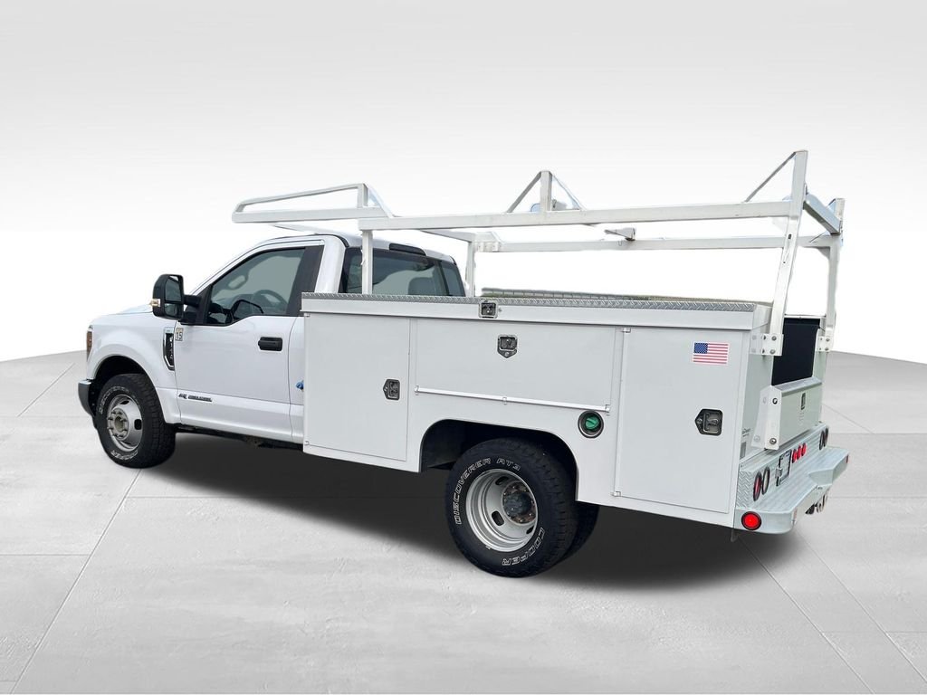 Used 2019 White Ford XL image 3