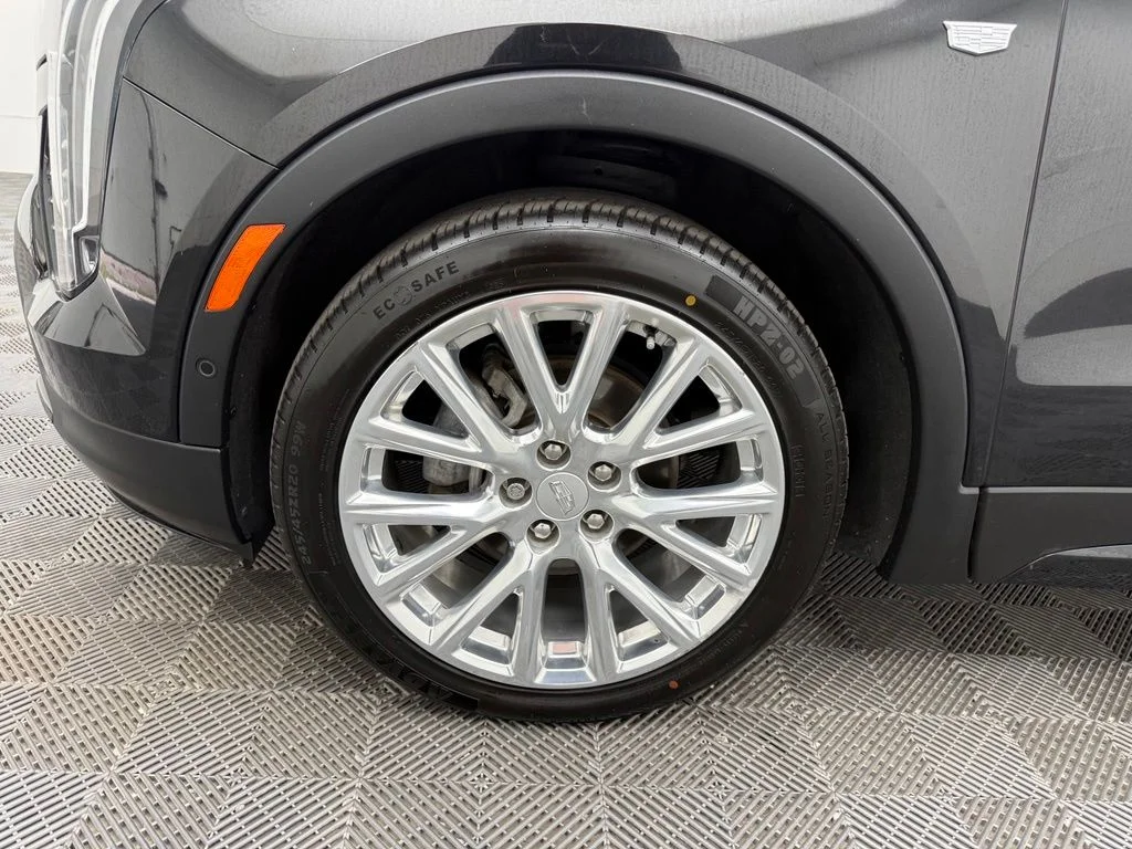 Used 2022 Black Cadillac Sport image 16