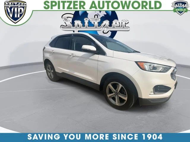 Used 2019 White Ford SEL image 2