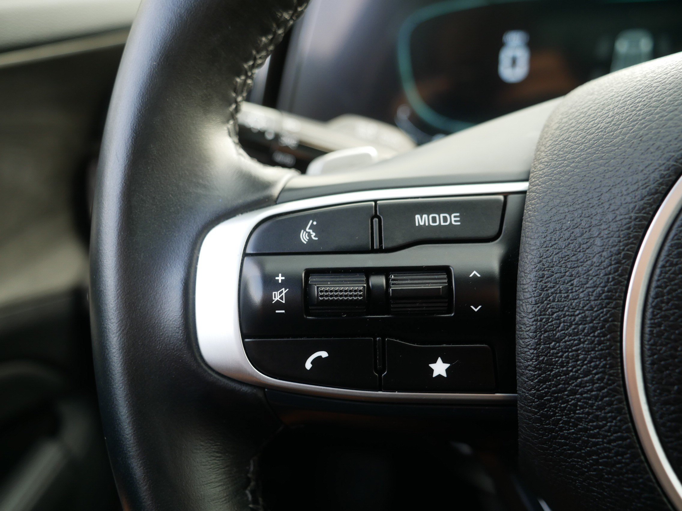 Used 2024 Vesta Blue Kia X-Line image 28