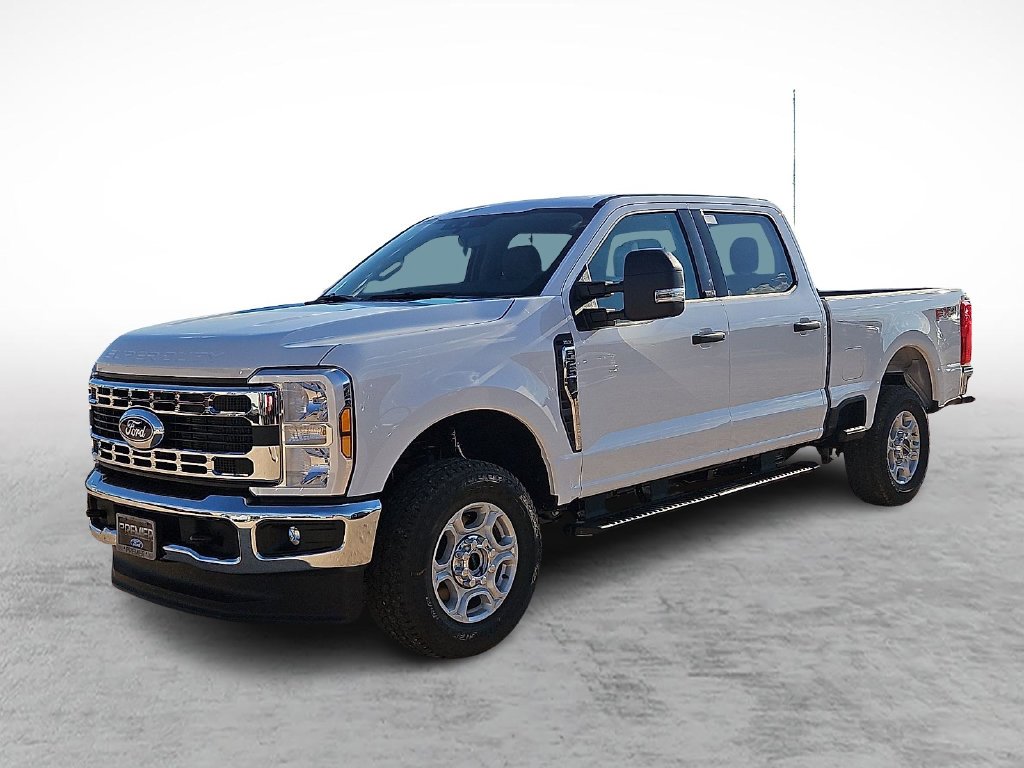 New 2027 Oxford White Ford F-250® XLT image 5