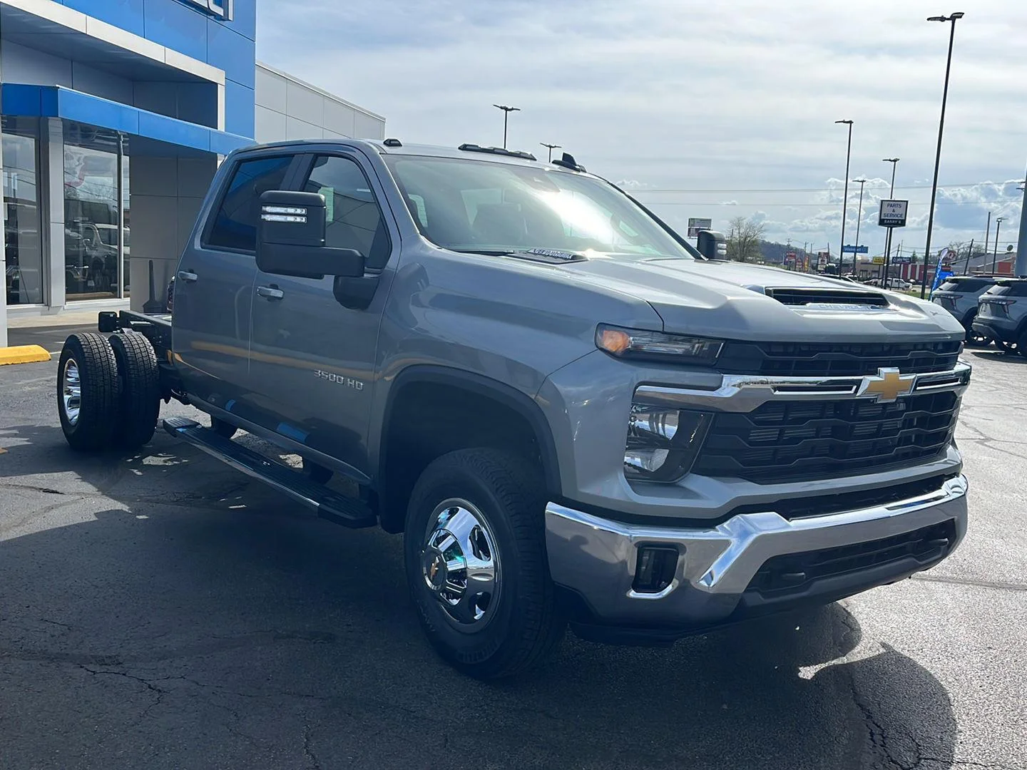 2026 Chevrolet Silverado 3500 HD LT - Photo 7