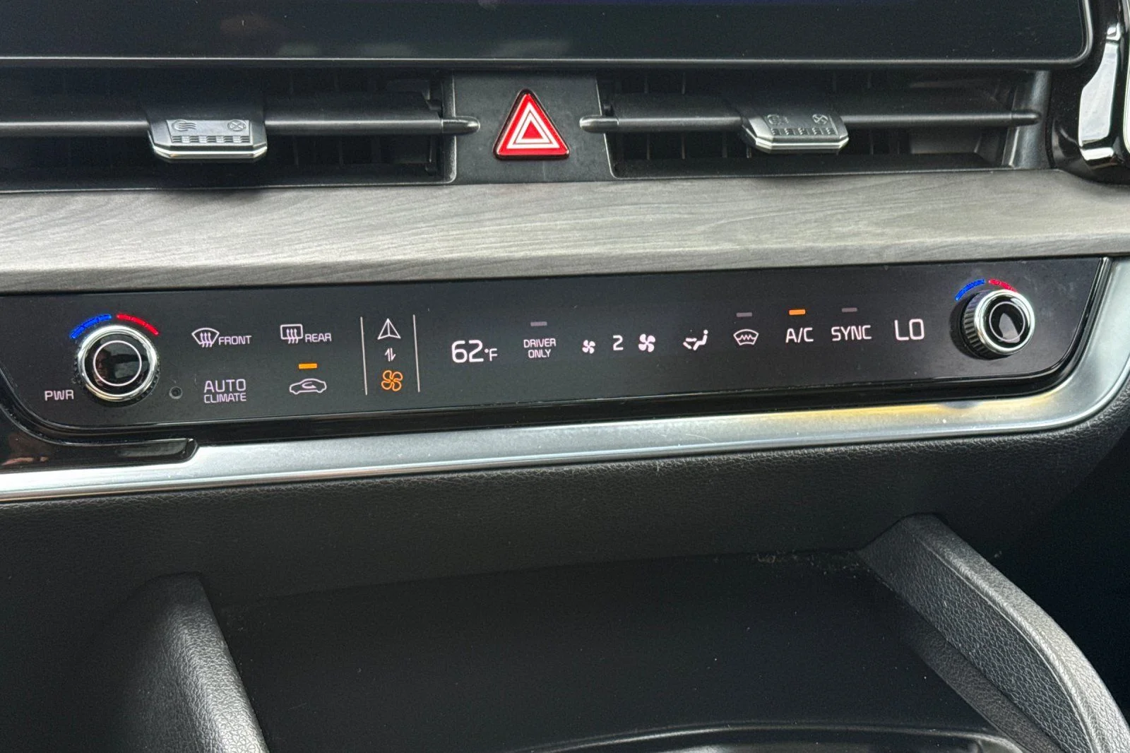 Certified Used 2023 Fusion Orange Kia X-Line Prestige image 18