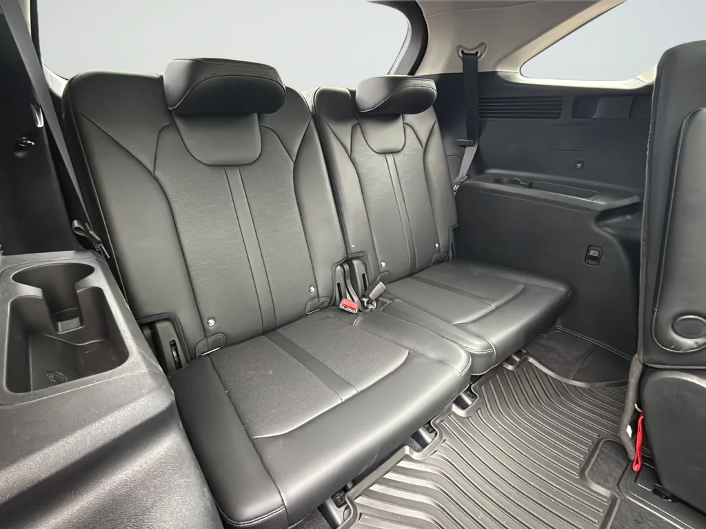 Used 2025 Black Kia EX image 13