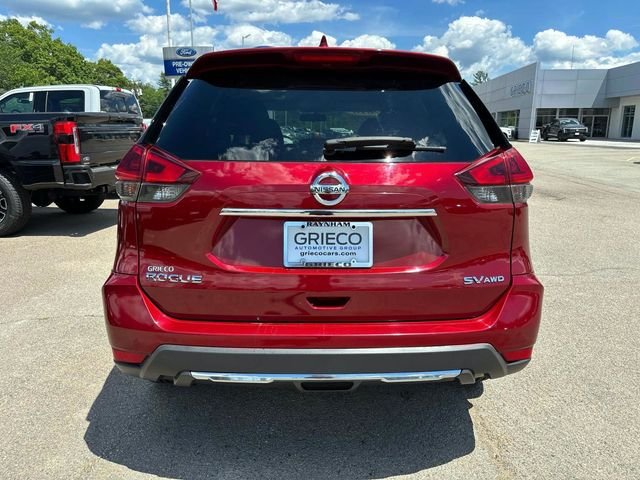 Used 2018 Red Nissan SV image 4