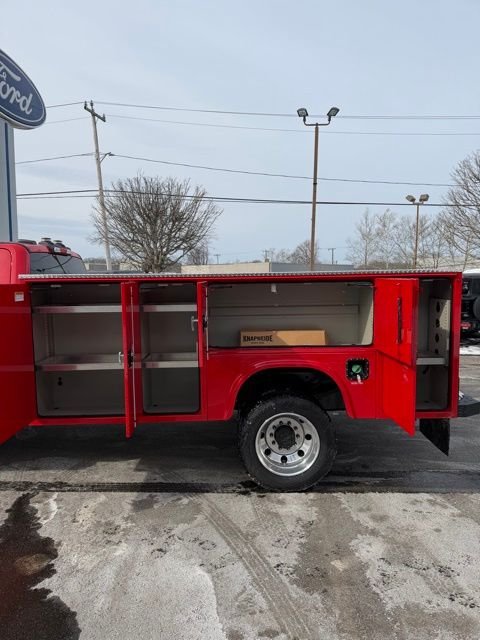 New 2026 Race Red Ford F-450® XLT image 9