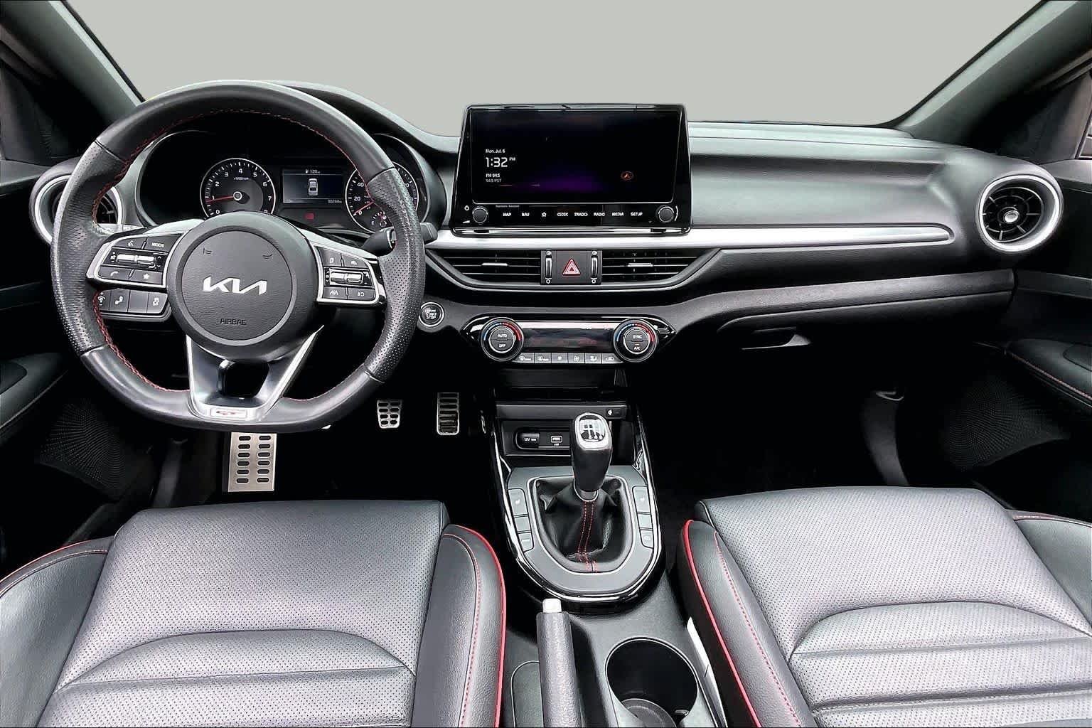 Used 2024 Aurora Black Kia GT image 15