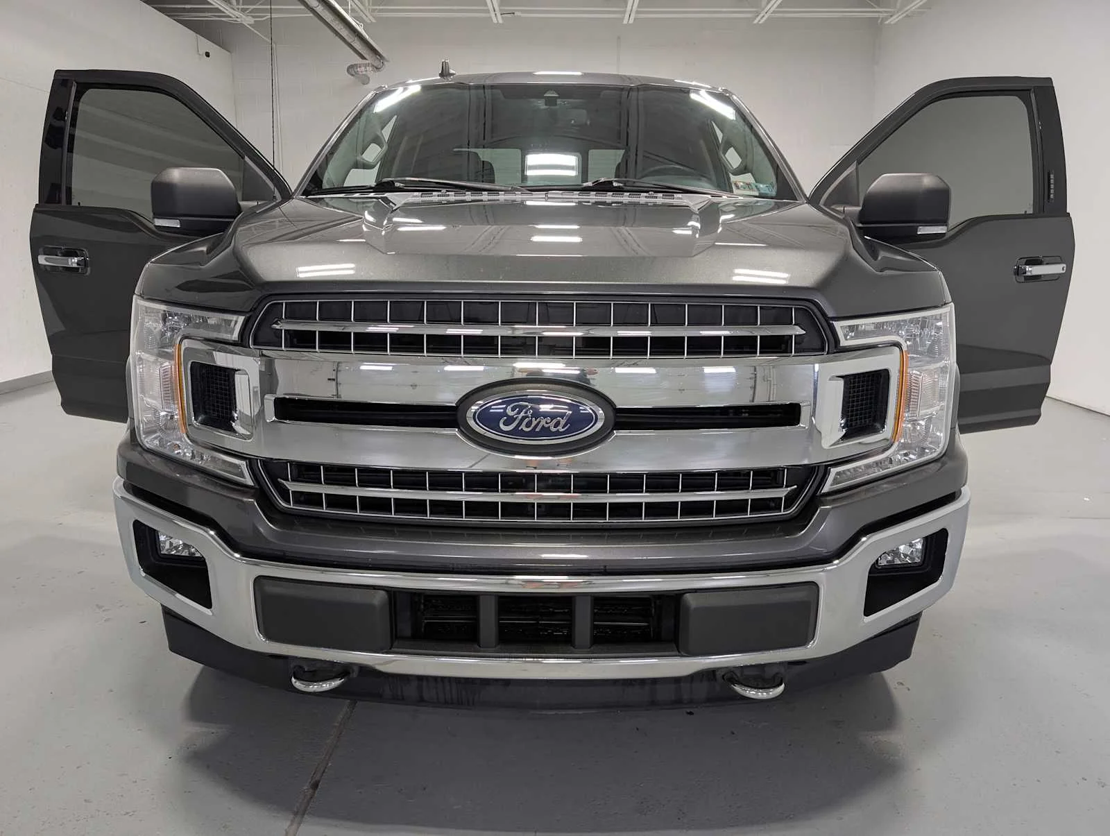 Used 2019 Magnetic Ford XLT image 16