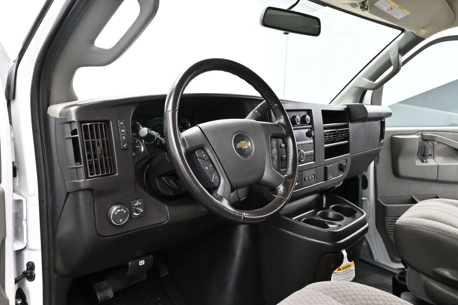 Used 2023 Summit White Chevrolet WT image 13