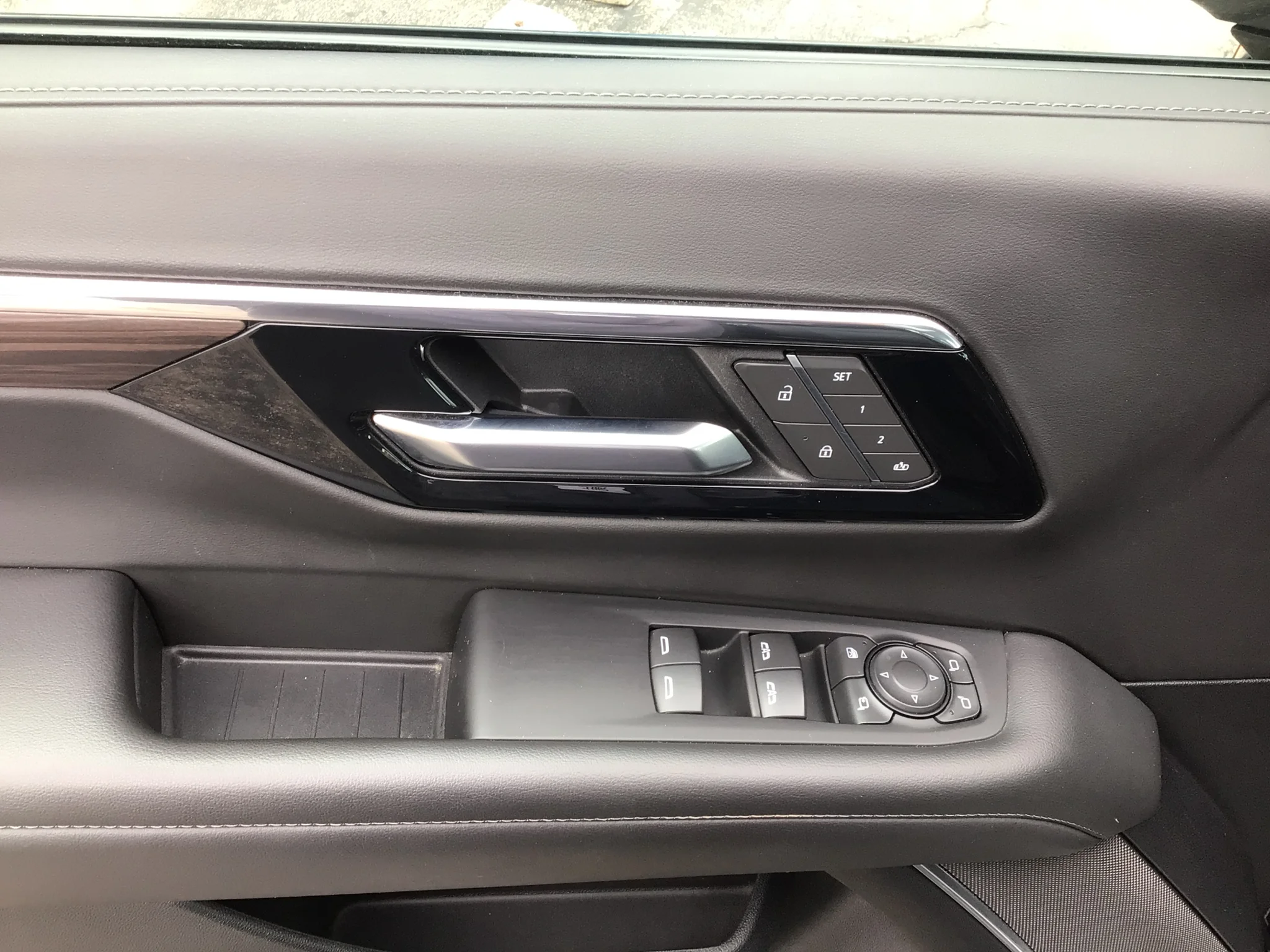 Used 2025 Dark Ash Metallic Chevrolet Z71 image 12