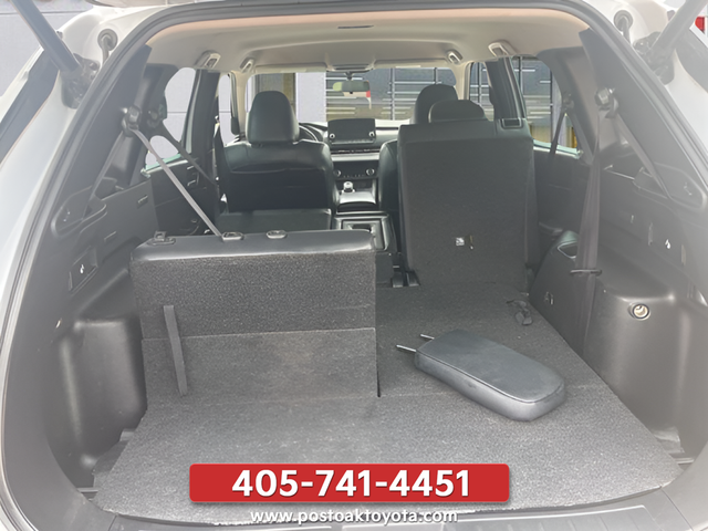 Used 2022 Gray Mitsubishi SE image 9