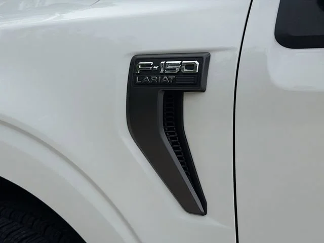 Used 2023 White Metallic Ford LARIAT image 11