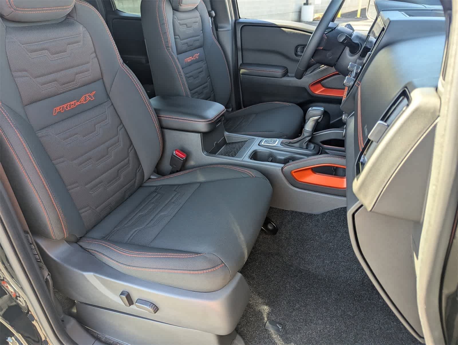 2026 Nissan Frontier PRO-4X - Photo 11