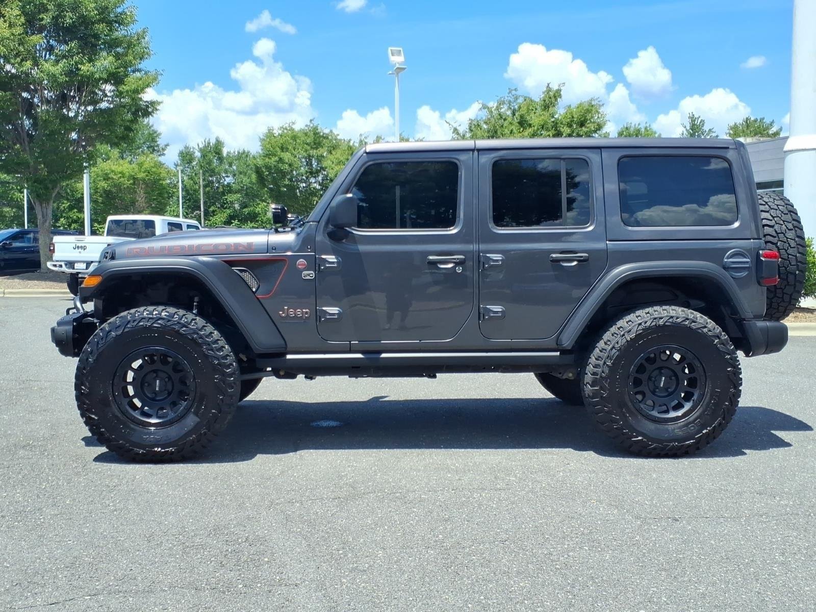 Used 2018 Granite Crystal Metallic Clearcoat Jeep Rubicon image 3