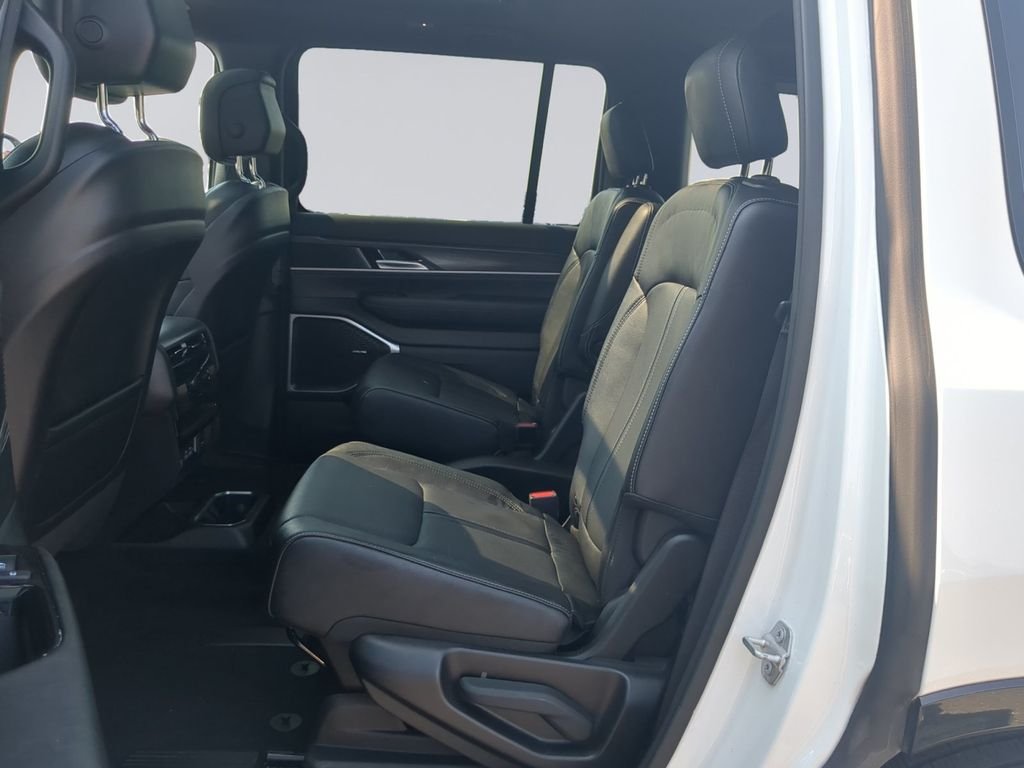 Used 2023 White Jeep Series II image 15