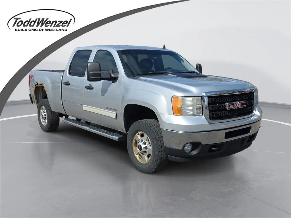 2011 GMC Sierra 4WD Crew Cab 6.5ft SLE's photo