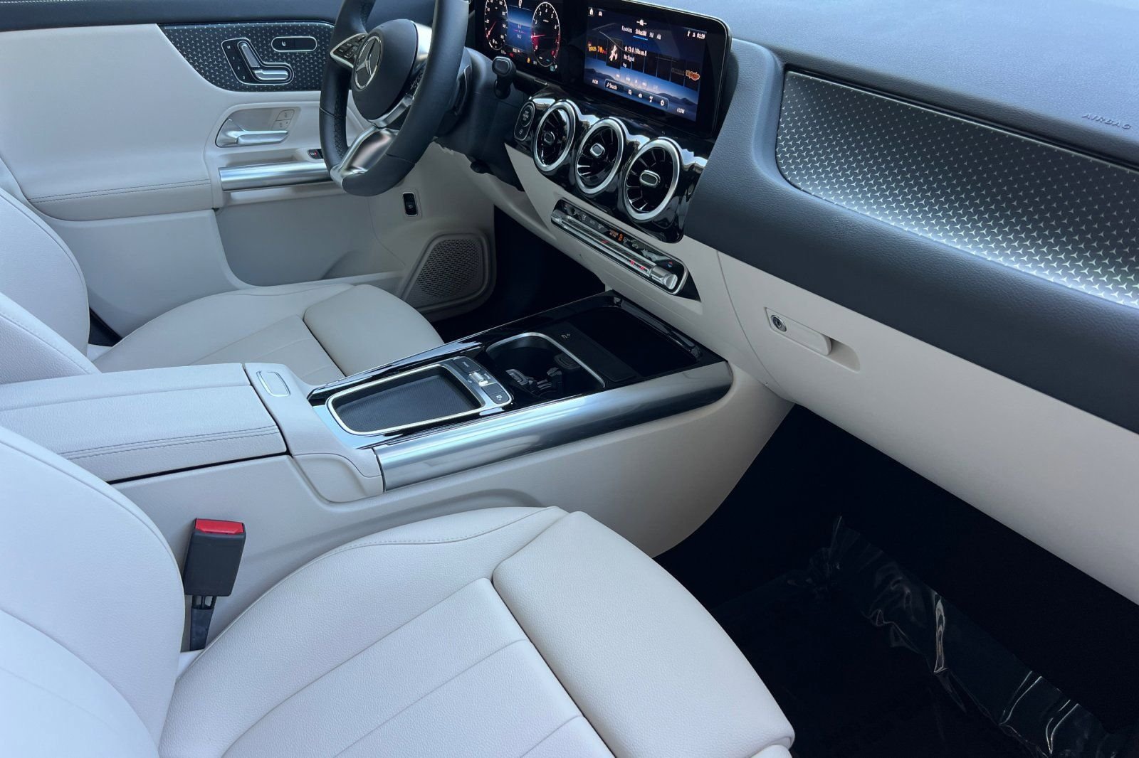 Certified Used 2026 Polar White Mercedes-Benz 250 image 20