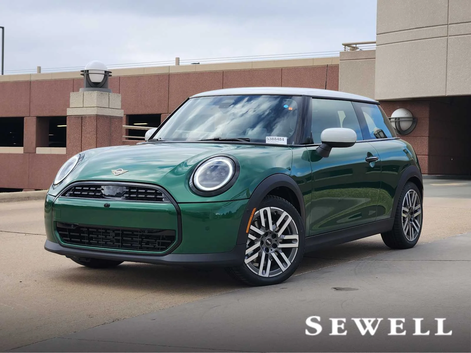 2026 MINI Hardtop's photo