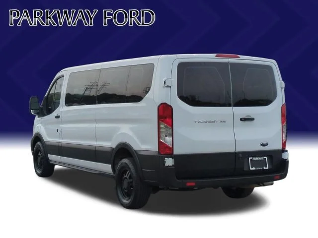 Used 2021 White Ford XL image 3