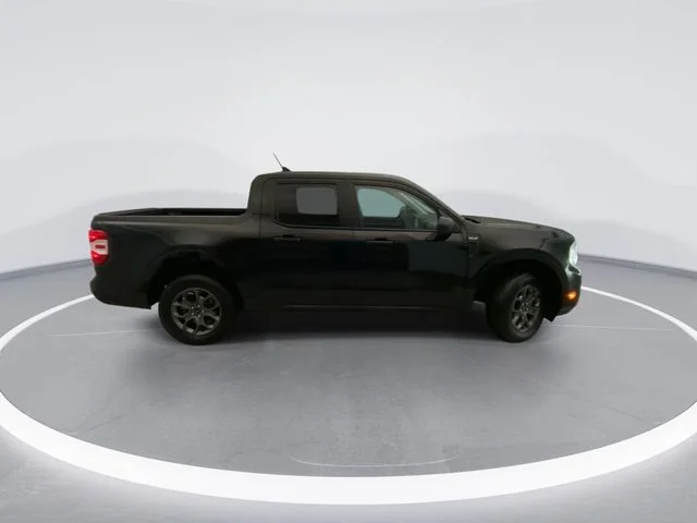 Used 2024 Black Ford XLT image 5