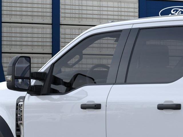 New 2026 Oxford White FORD F-550® XL image 42