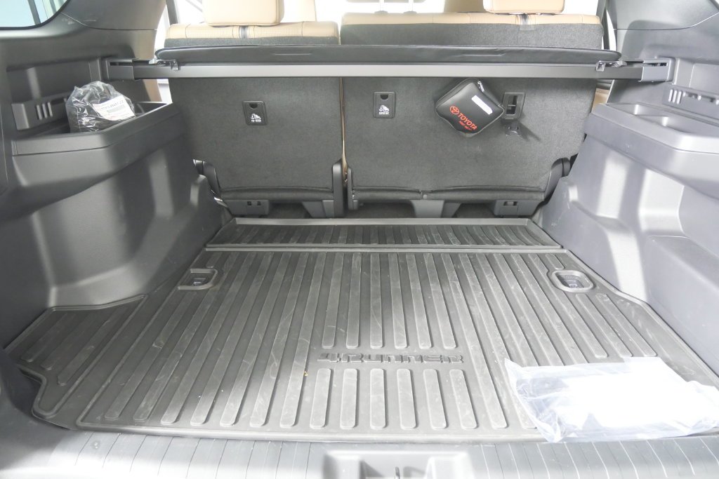 Used 2026 Pearl Toyota Limited image 18
