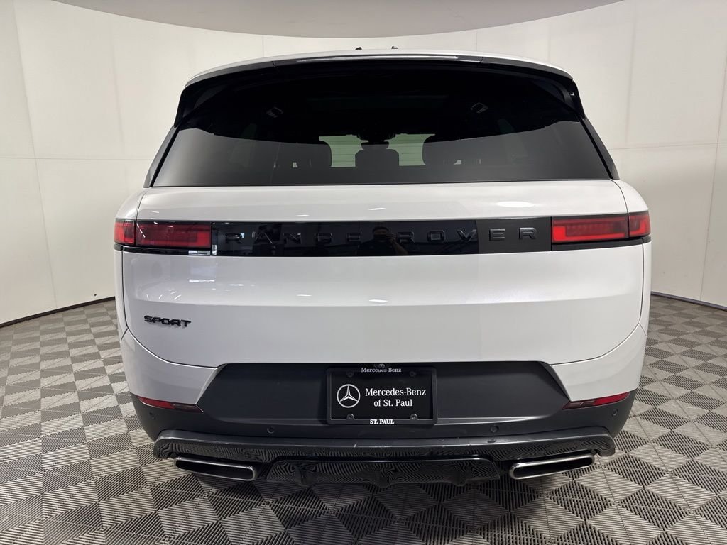 Used 2025 Borasco Grey Metallic Land Rover SE image 5