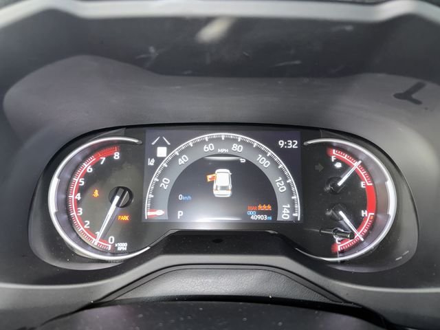 Used 2023 Ice Toyota LE image 27