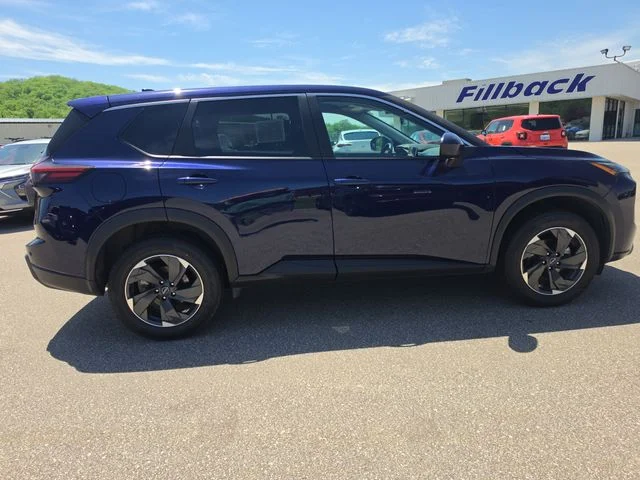 Used 2025 Deep Ocean Blue Nissan SV image 9