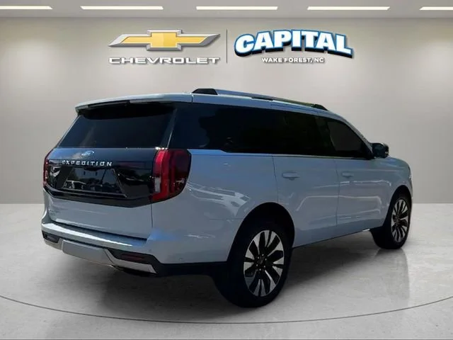 Used 2025 Silver Ford Platinum image 5