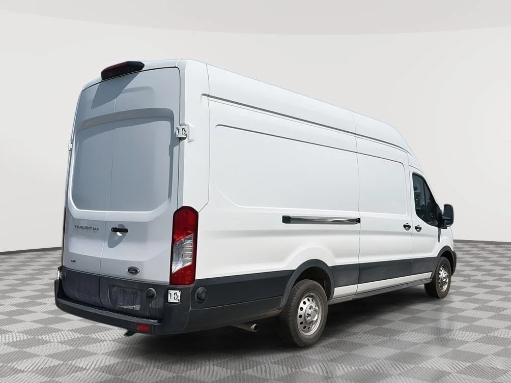 Used 2024 Oxford White Ford  image 3