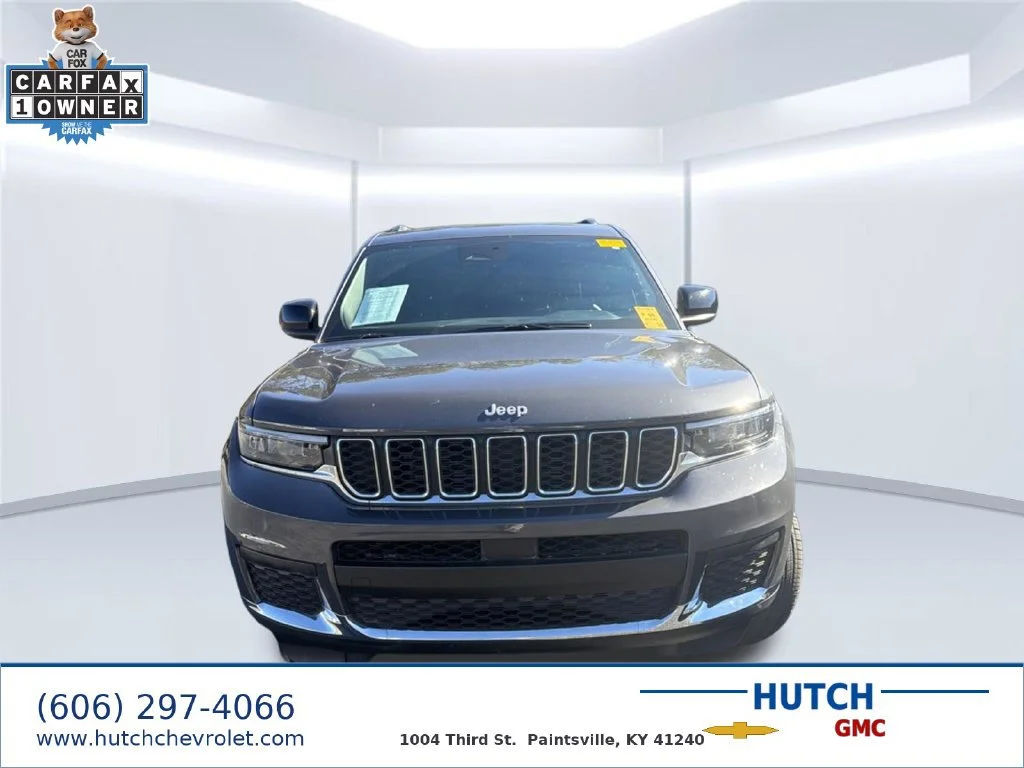 Used 2025 Gray Jeep Laredo image 8